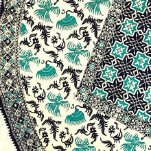 Load image into Gallery viewer, Round Tablecloth 64&quot;
