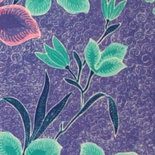 Charger l&#39;image dans la galerie, Batik Cloth 51&quot; x 82&quot;
