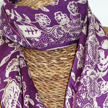 Charger l&#39;image dans la galerie, Silk Scarf 10&quot; x 56&quot;
