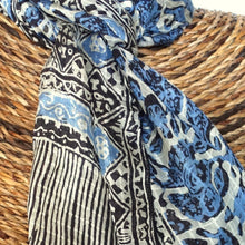 Charger l&#39;image dans la galerie, Silk Scarf 16&quot; x 64&quot;
