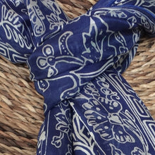 Charger l&#39;image dans la galerie, Silk Scarf 16&quot; x 64&quot;
