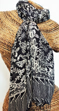 Charger l&#39;image dans la galerie, Silk Scarf 33&quot; x 76&quot;
